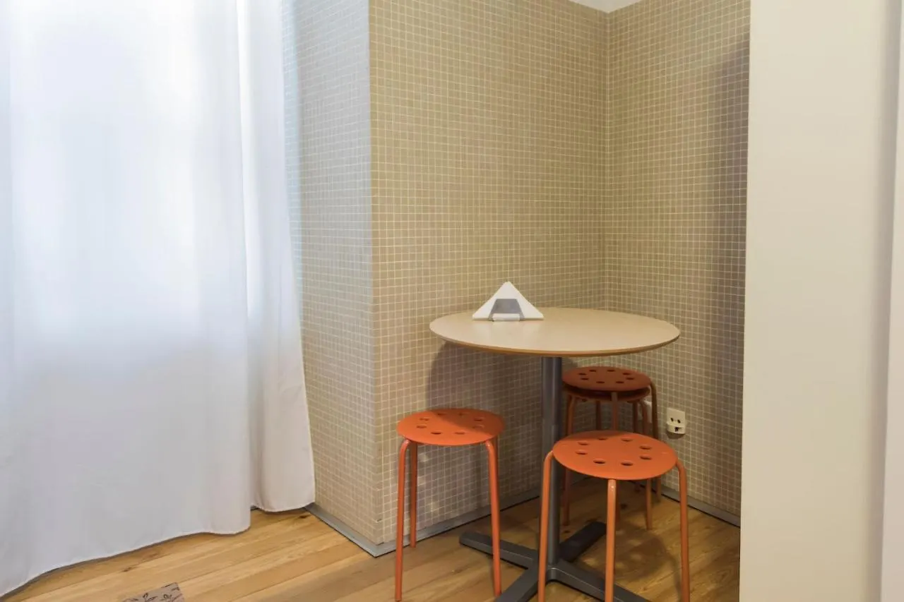 Lovelystay - Downtown Cosy Wonder Lisbon Apartment