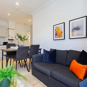 Cosy 2 Bedroom - Near & Shops! Apartment Brighton