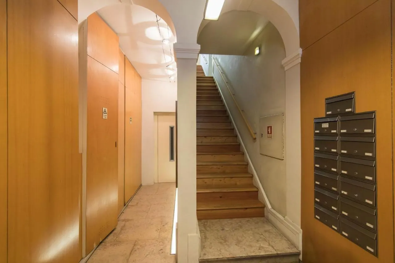 Lovelystay - Downtown Cosy Wonder Lisbon Apartment